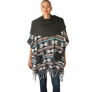 Double Zero Women Sz M Black Aztec Print Poncho Sweater Shawl Fringe Side Button